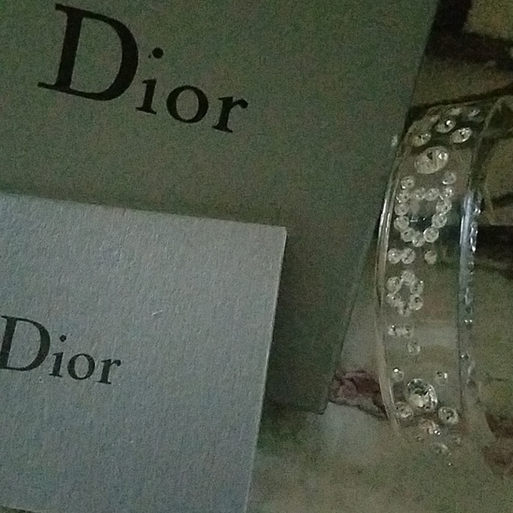 ❤️❤️NIB DIOR Lucite Swarovski Cuff Bracelet - Picture 3 of 3